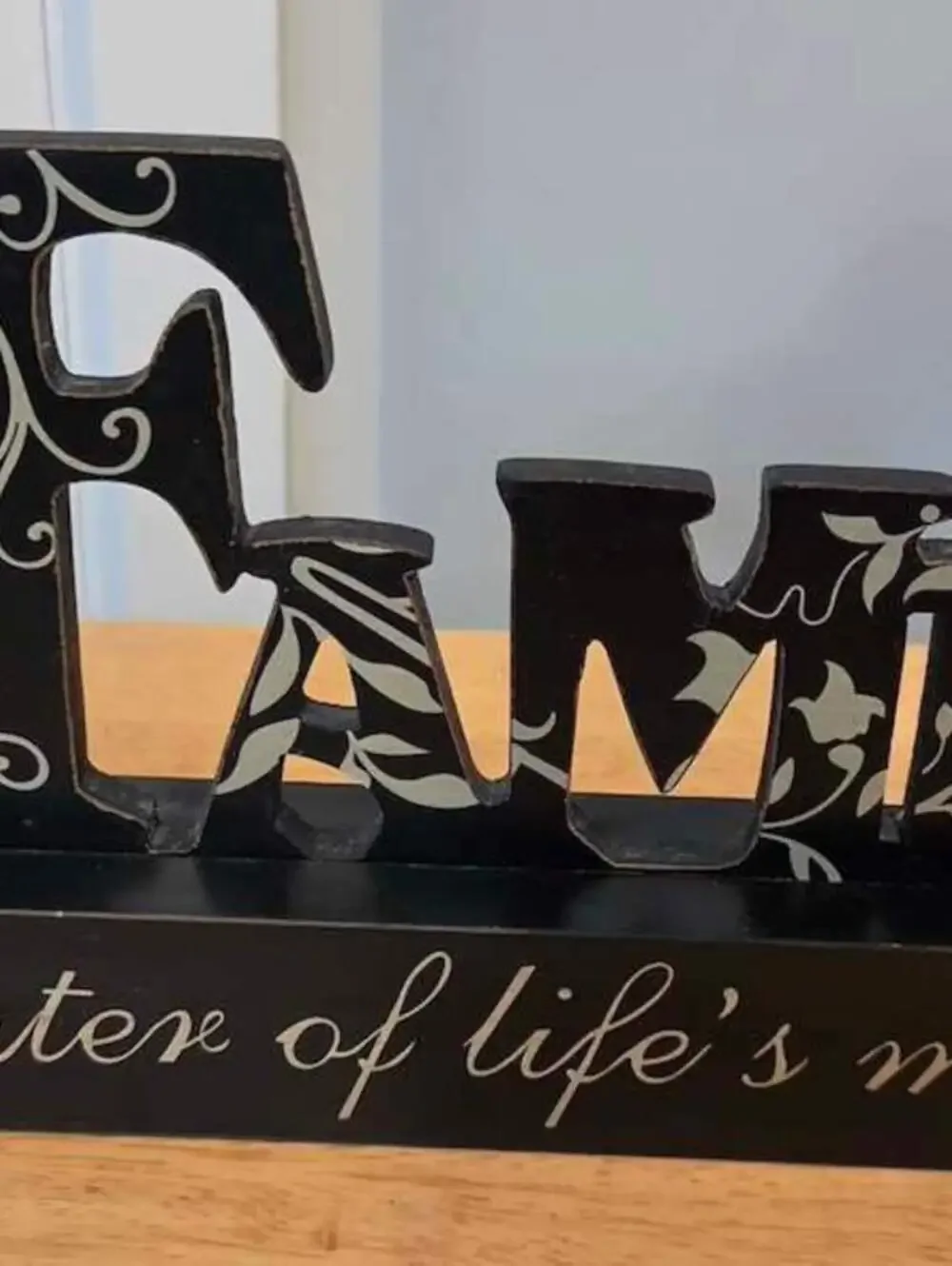Decorative Wooden Family Sign with Inspirational Quote